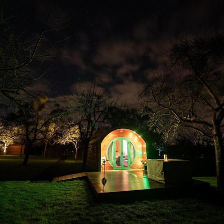 Orchard Farm Luxury Glamping And Campsite グラストンベリー エクステリア 写真